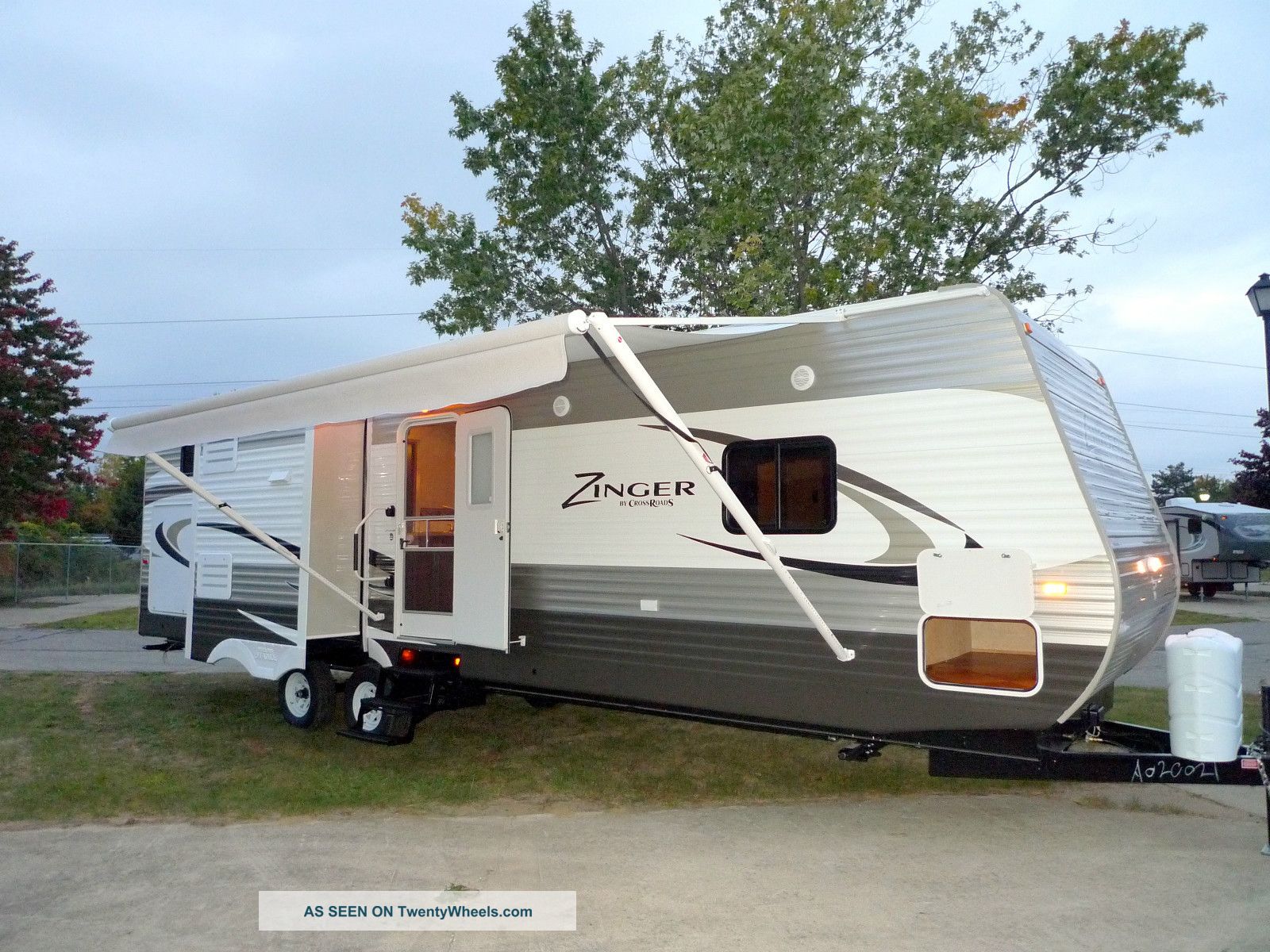 2013 Crossroads Zinger 33 Bh Travel Trailers photo