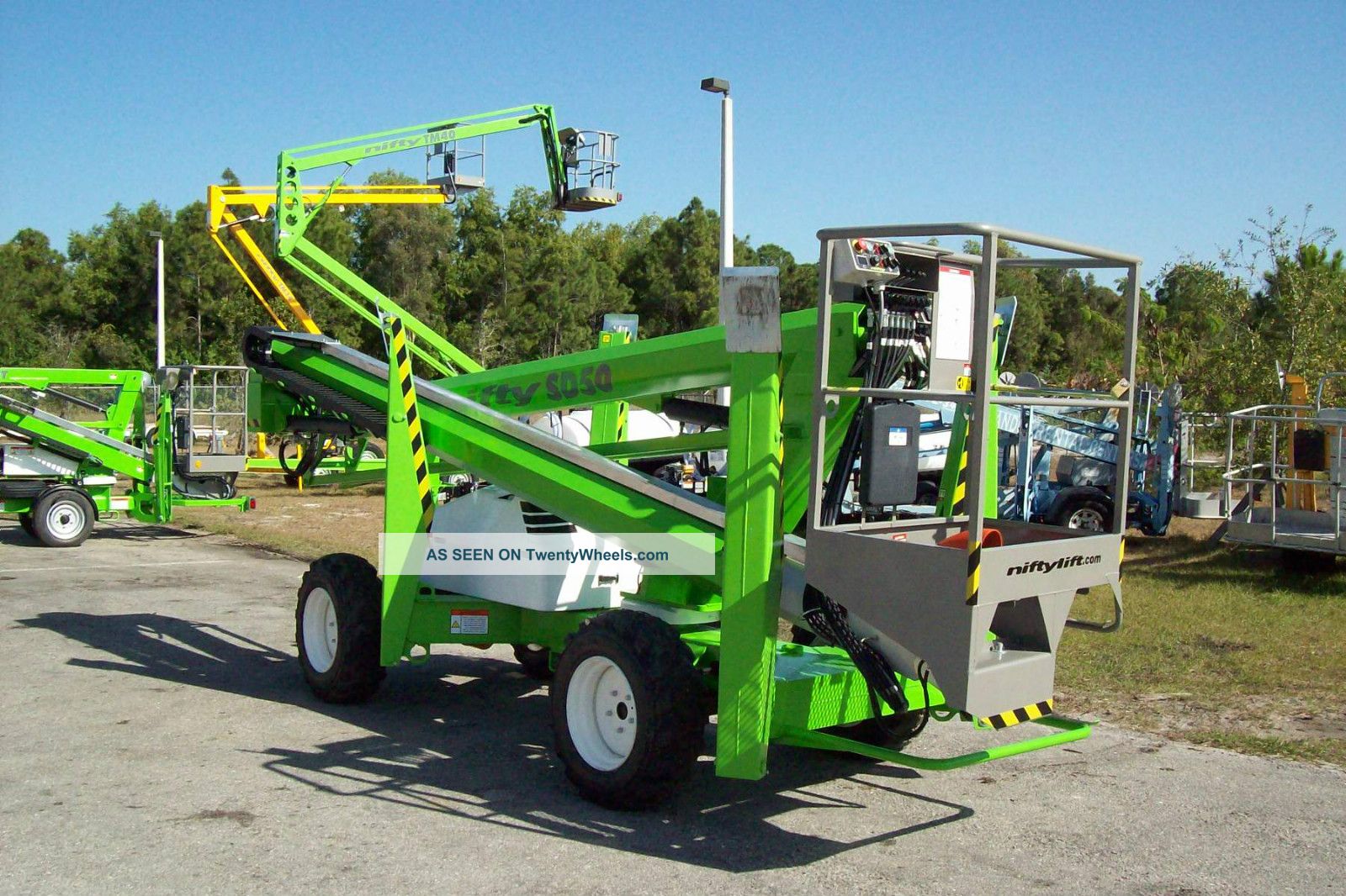 Nifty Sd50 56 ' Boom Lift,  4 Wheel Drive,  Diesel,  Only Weighs 6000 Lbs, Lifts photo