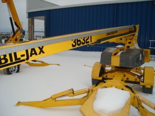 Bil - Jax 3632t Towable Lift photo