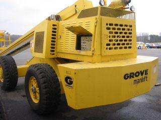 Manlift Grove Mz90,  90 ' Platform Height,  Low Hours photo
