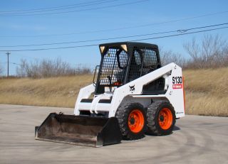 Bobcat S130 Skid Steer Wheeled Loader,  Low Hours,  Extra See Video photo