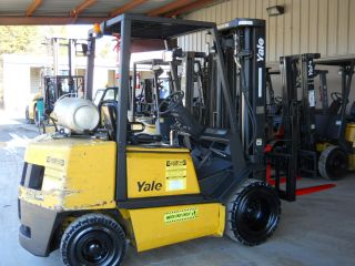 2002 - 2004 Yale 5000lb And 6000lb Pneumatic Tire Forklifts photo