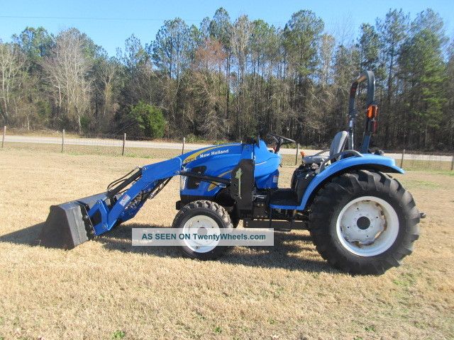 2008 New Holland T2320 W/270l Quick Attach Loader; 4wd.  81 Hours Tractors photo