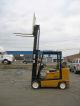 Yale 5000 Forklift Traction Cushion Tire 4 Cyl.  Lp Powered Compact Hd Lift Forklifts & Other Lifts photo 3