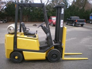 2003 Yale Pneumatic Propane Forklift 4000 Lbs Capacity photo