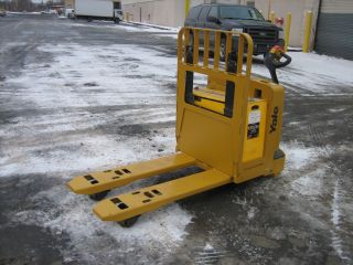 2004 Yale Forklift Electric 6000 Walk Behind Jack Hd Self Propelled Clean Unit photo