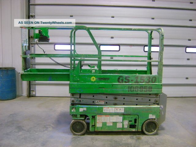 2006 Genie 1530 Electric Indoor Scissor Lift - Skyjack Jlg Lifts photo