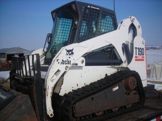 Bobcat T190 Gold Package With Low Hours photo