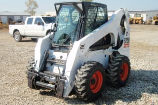 Bobcat S250 Skid Steer Loader - 425 Hours & Loaded With Options photo
