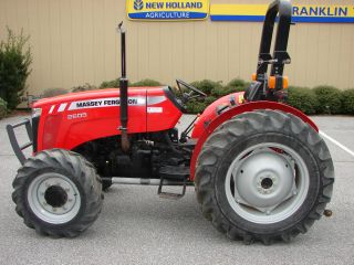 2011 Massey Ferguson 2605 4wd Tractor photo