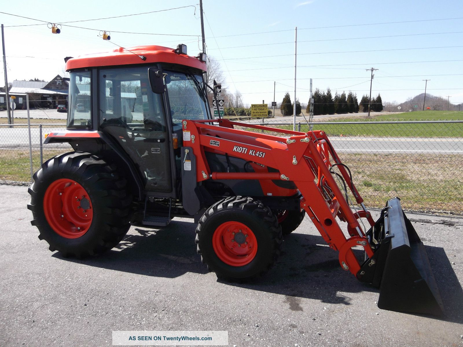 06 ' Kioti Dk45s Cab W/ Kl451 Loader Only 41 Hours Tractors photo