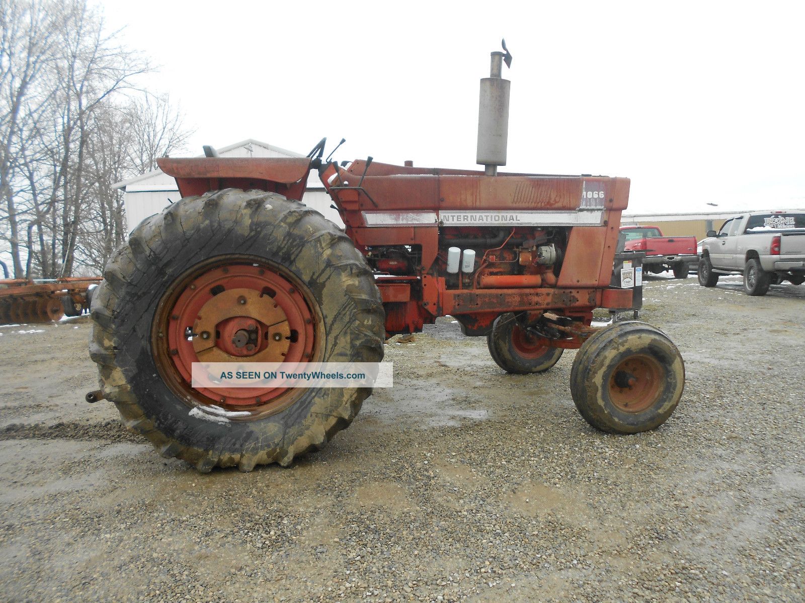 1066 International Farmall Farm Tractor Tractors photo