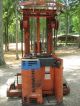 Raymond Electric 4000lb Straddle Lift Forklifts & Other Lifts photo 2