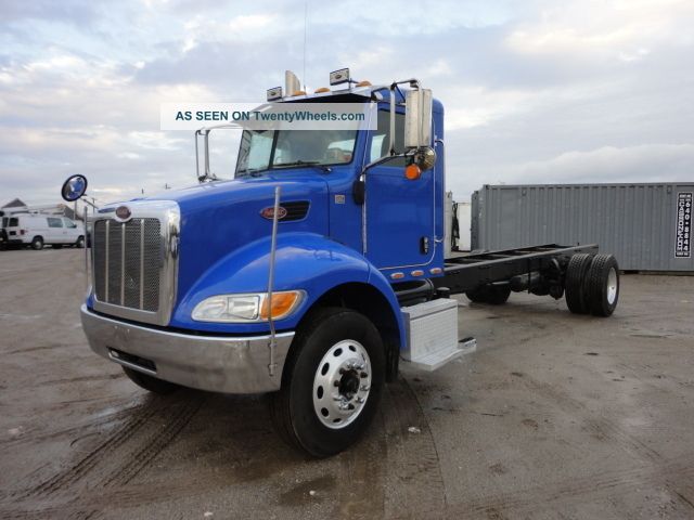 2008 Peterbilt 335 Other Medium Duty Trucks photo