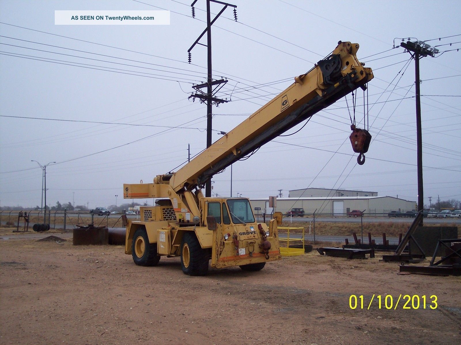 20 Ton Grove Rt58d Rough Terrain Crane.  Rough Terrain Crane.  Grove Crane.  Tight Cranes photo