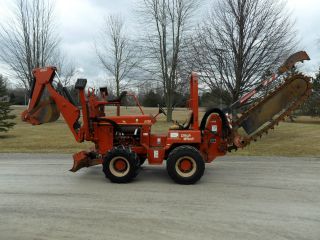 2000 Ditch Witch 5700 Trencher/backhoe photo
