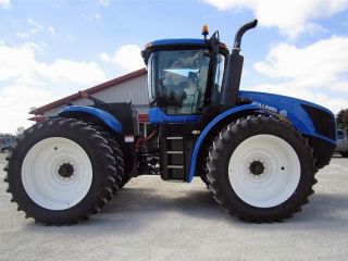 2011 Holland T9.  390 4wd Tractor photo