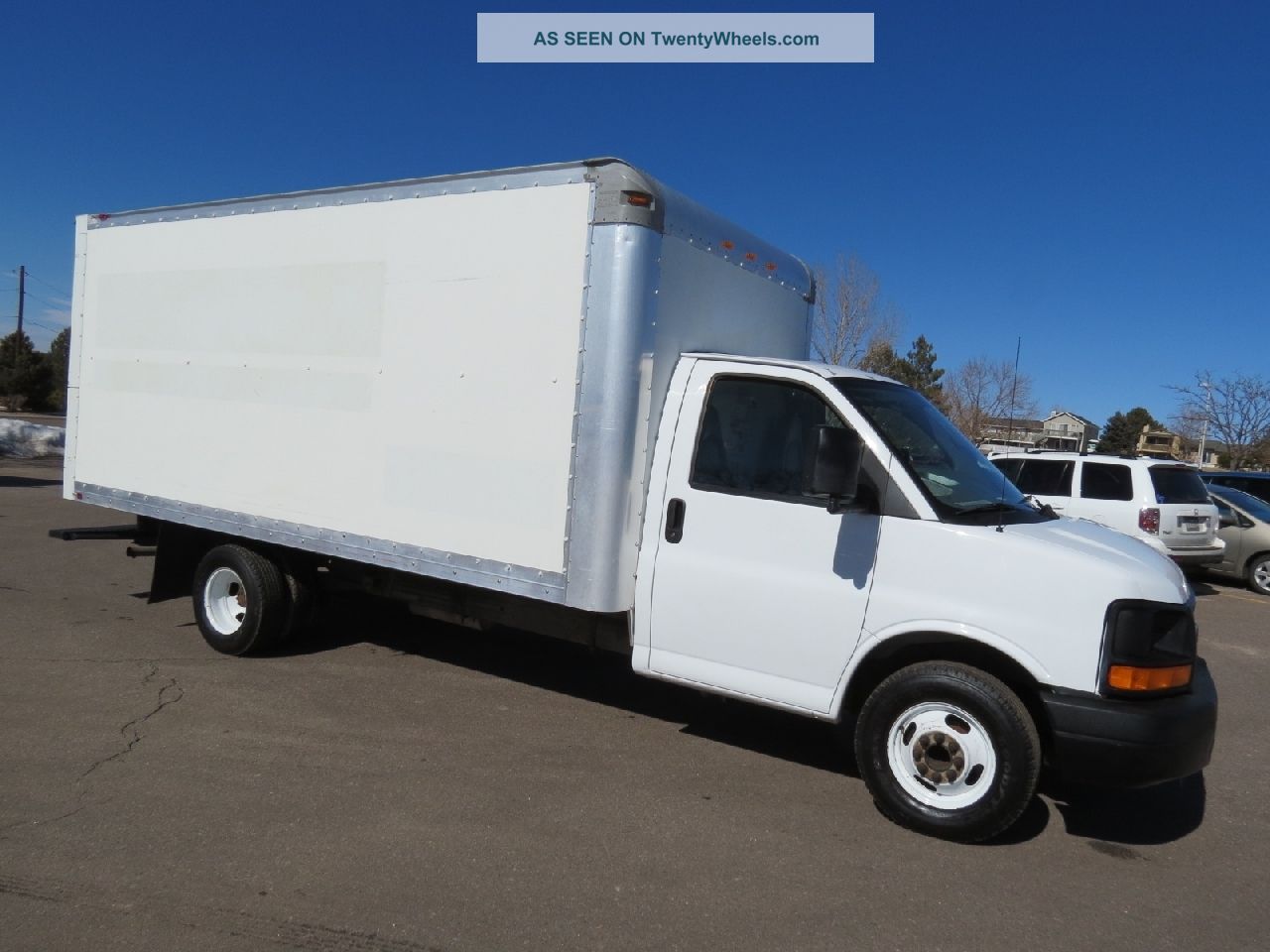 2005 Gmc Savana Express 3500 Delivery Moving Van Serviced Delivery / Cargo Vans photo