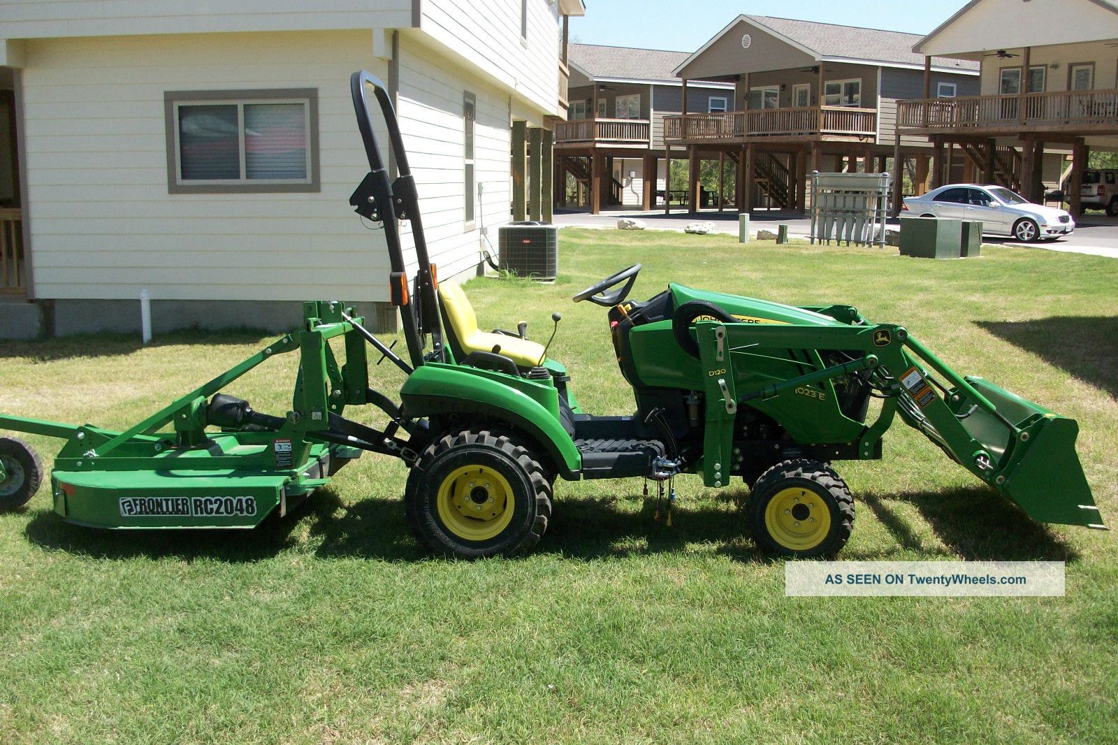 John Deere Tractor 1023e With Extras,  Loader,  Shredder,  7 Hours. . . , Tractors photo