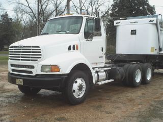 2005 Sterling 9500 St photo