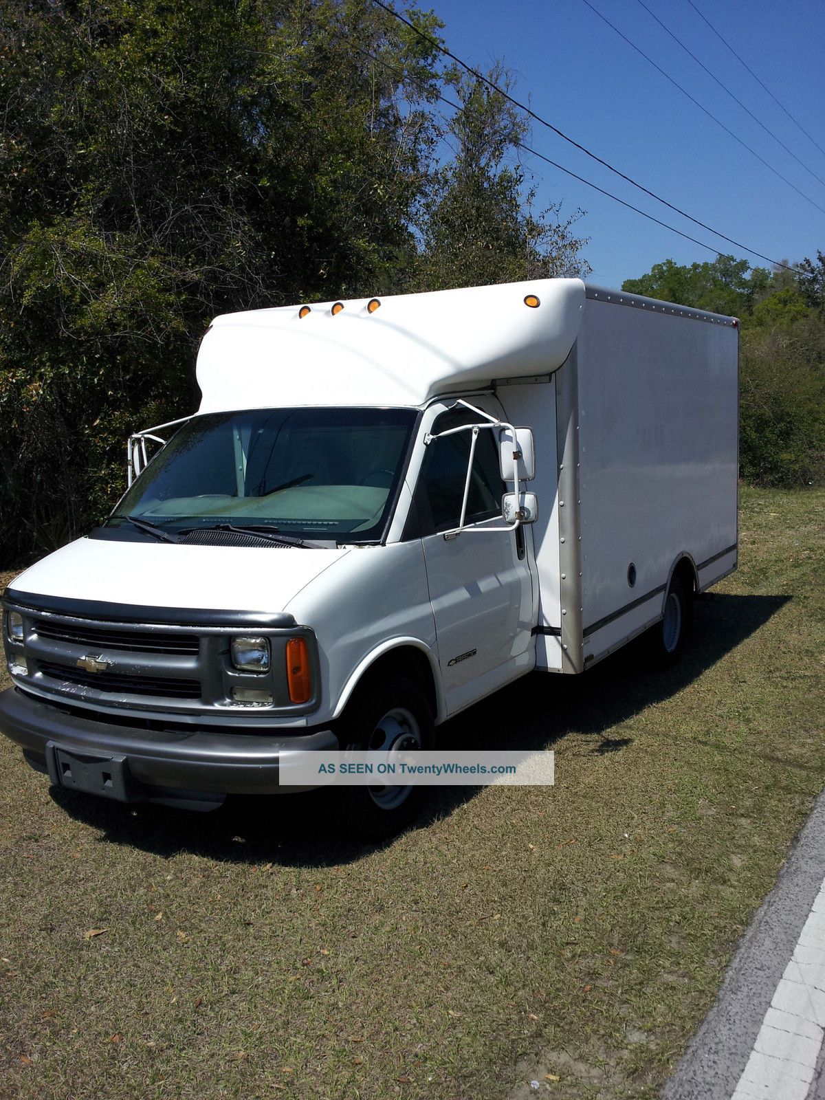 2000 Chevrolet 3500 Express Van Box Trucks / Cube Vans photo