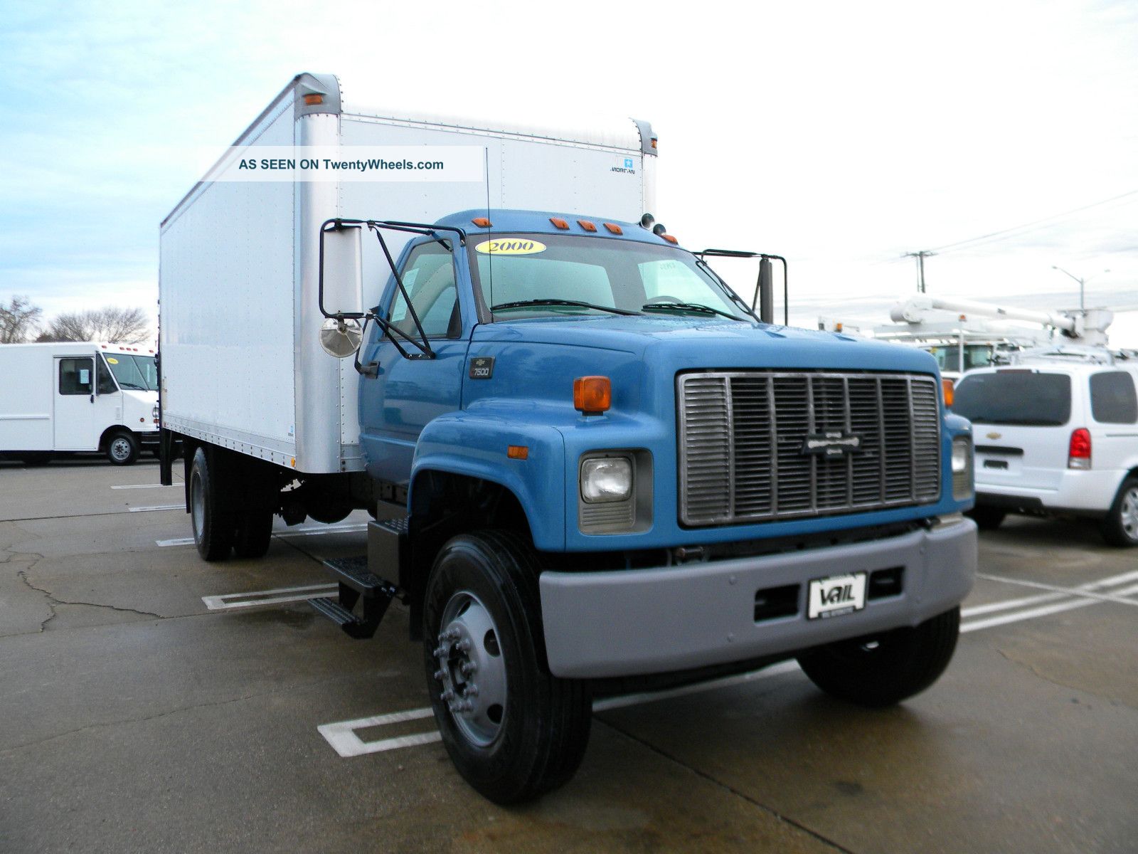 2000 Gmc 7500 Box Trucks / Cube Vans photo