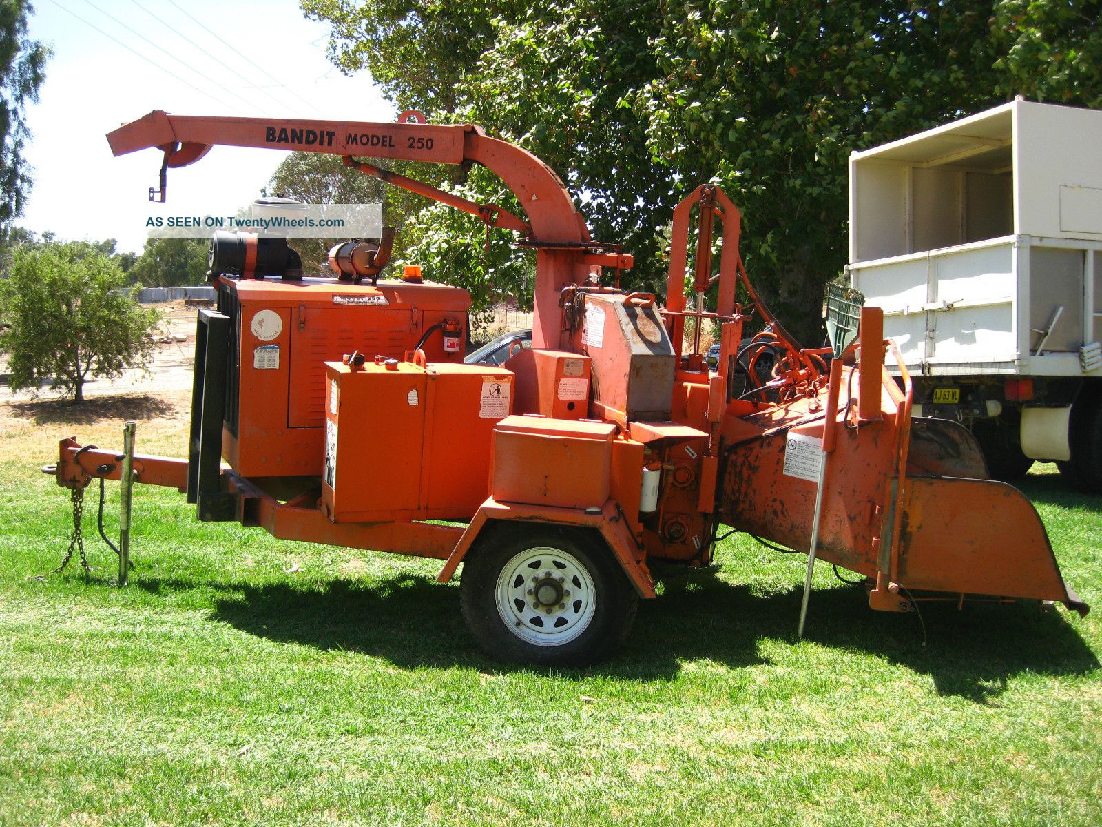 Wood Chipper / Mulcher Wood Chippers & Stump Grinders photo