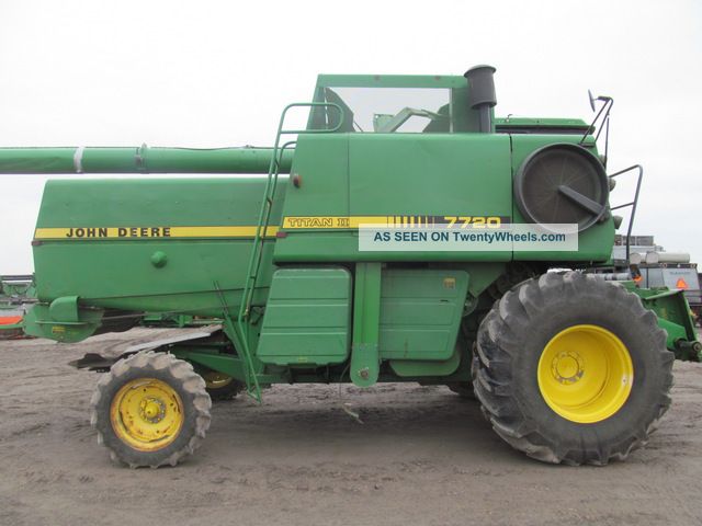 John Deere 7720 Titan 2 Combine Combines photo