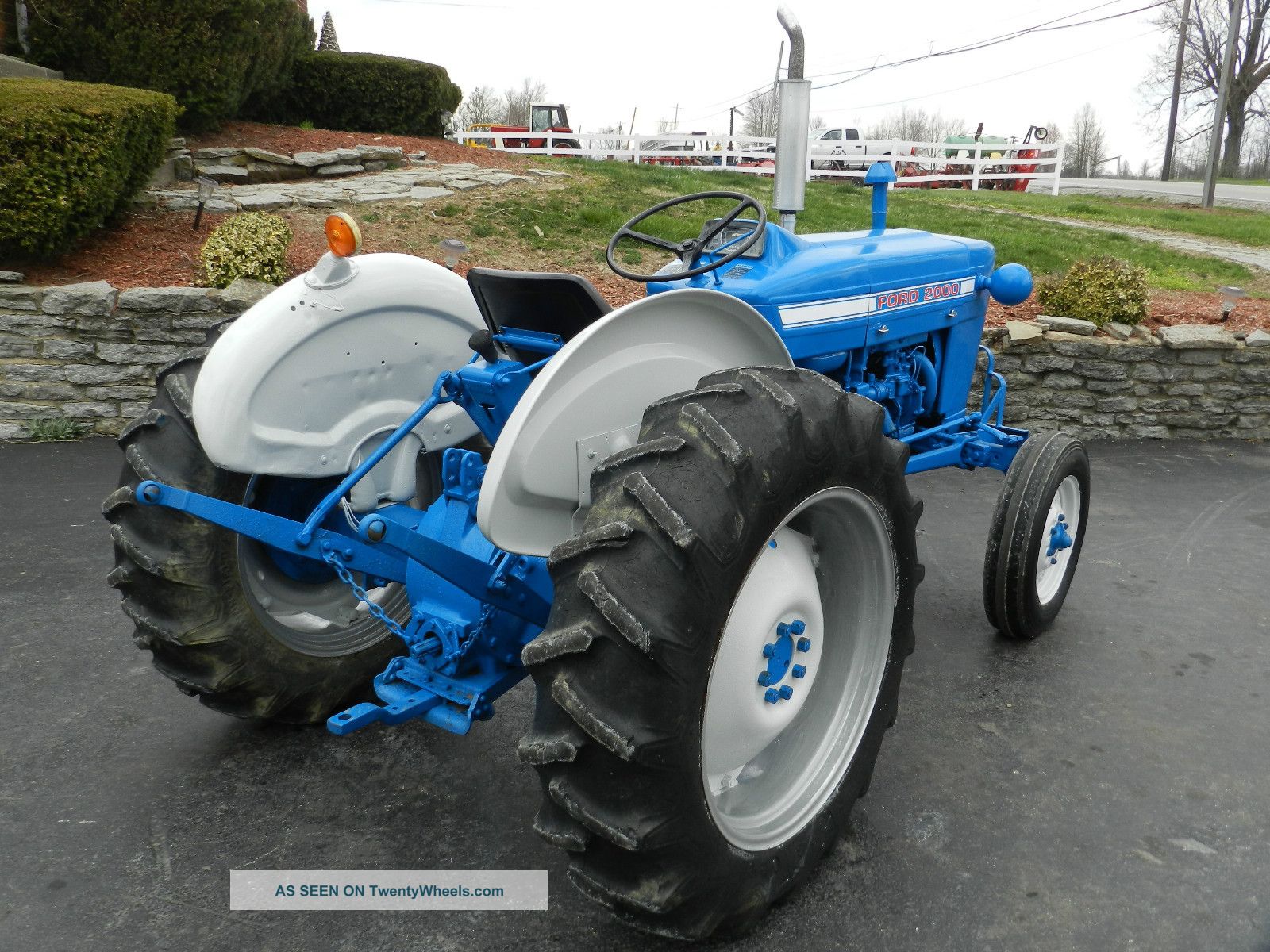 Ford 2000 tractor picture #8