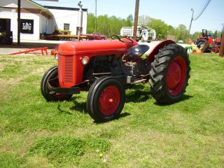 Massey Ferguson To30 2wd Gas Tractor photo