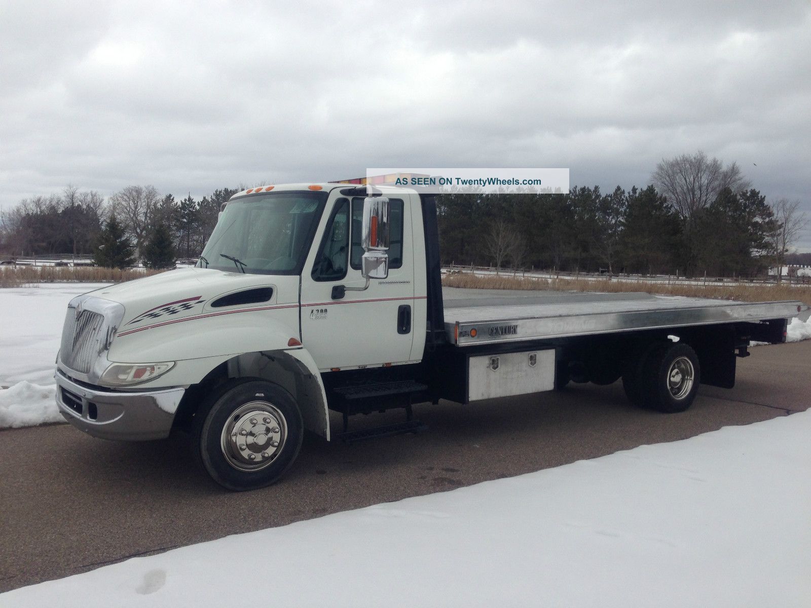 2005 International 4300 Flatbeds & Rollbacks photo