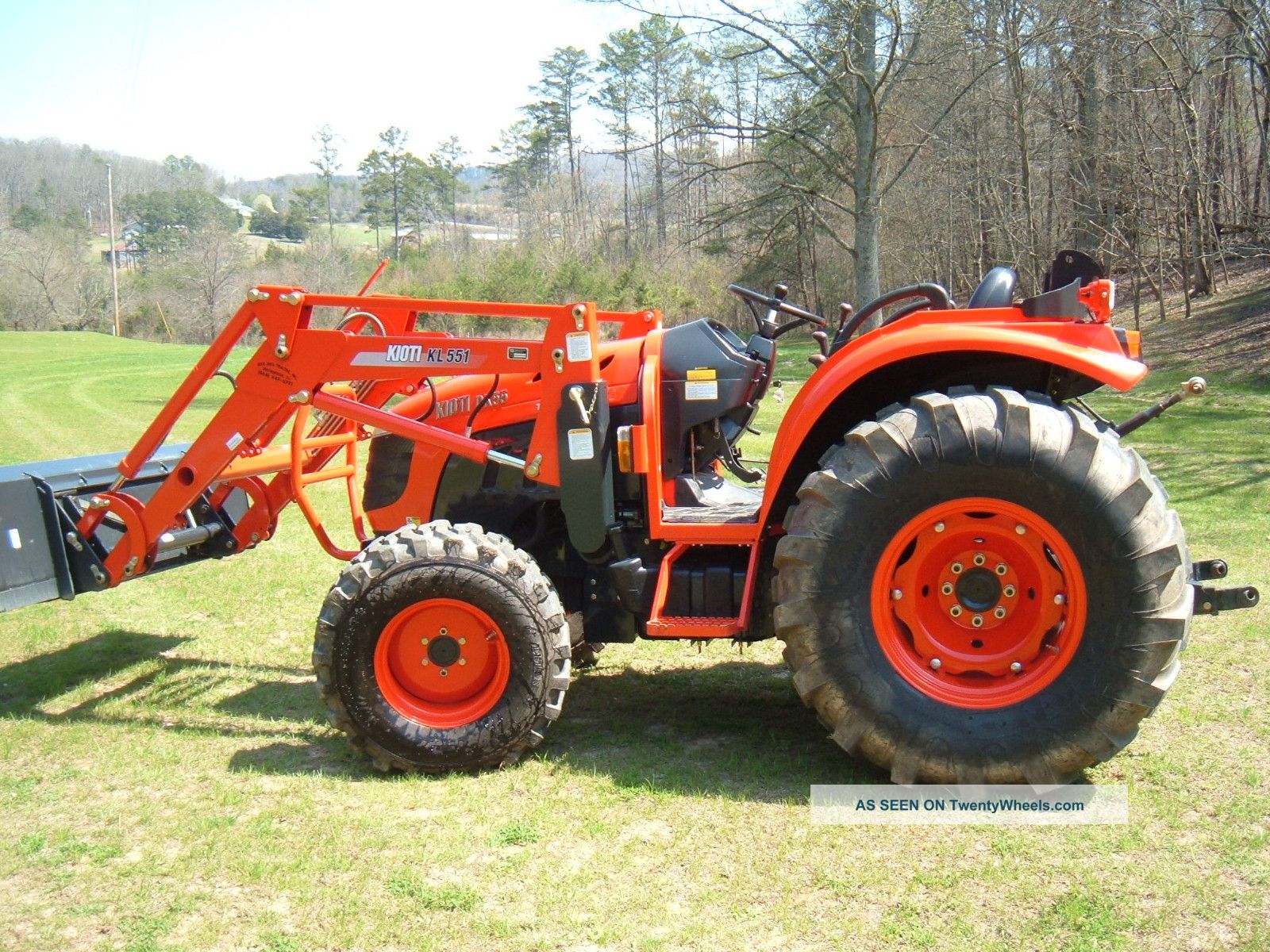 Kioti Dk55/loader Tractors photo