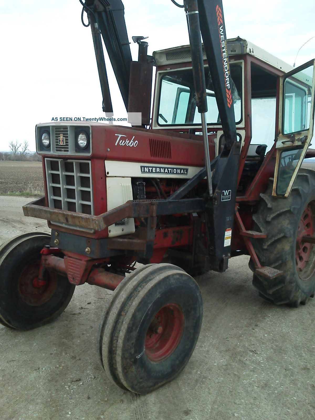 1066 International Tractor With Westendorf Ta - 46 Loader 3rd Valve For Grapple Tractors photo
