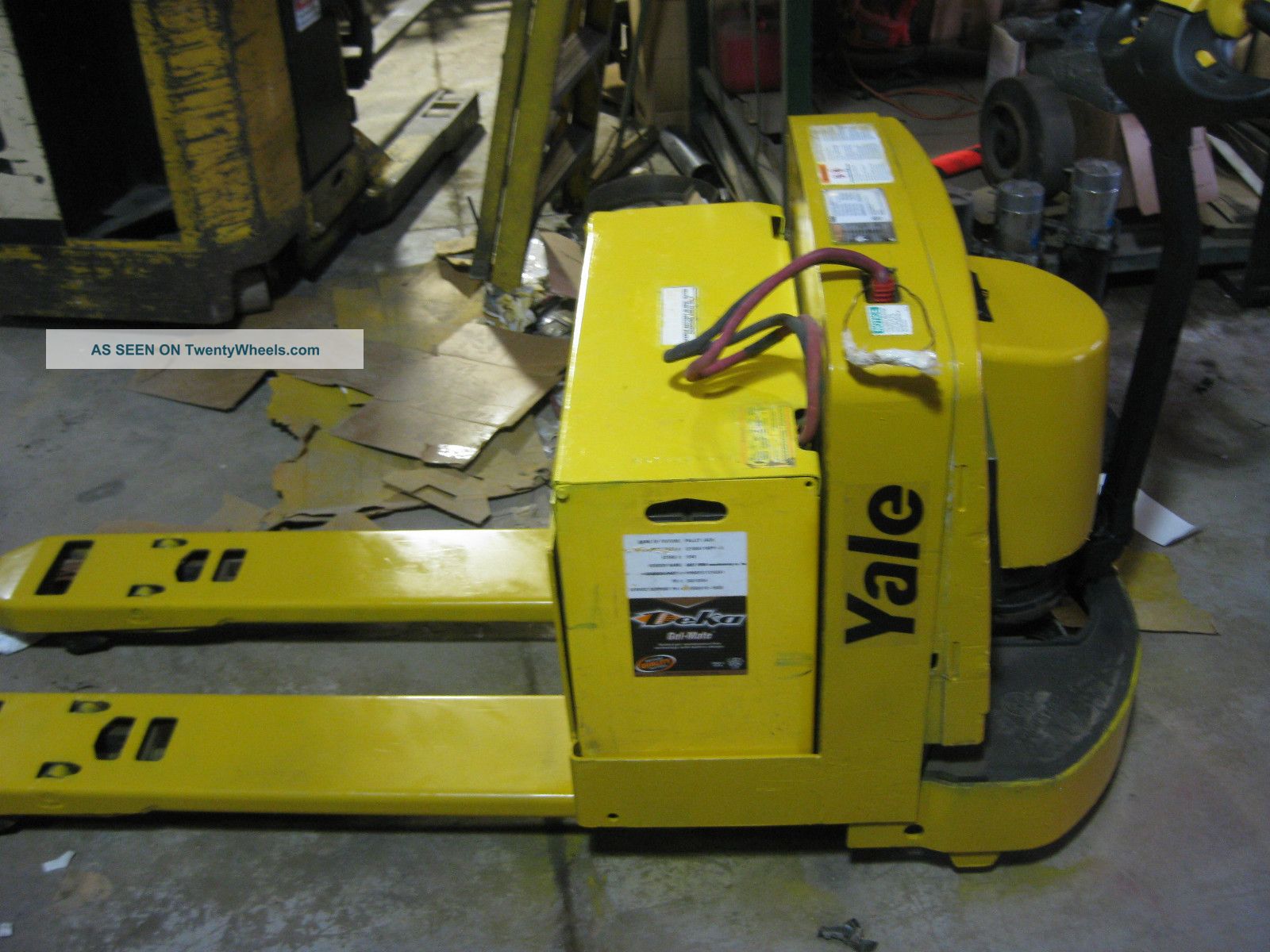 2007 Yale Mpw060 Electric Pallet Jack - 6,  000 Lift Capacity - Built In Charger Other photo