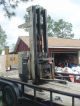 Crown Fork Lift Reach Truck With Side Shuttle,  Tilt,  And Triple Masts Forklifts photo 2
