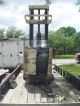Crown Fork Lift Reach Truck With Side Shuttle,  Tilt,  And Triple Masts Forklifts photo 4