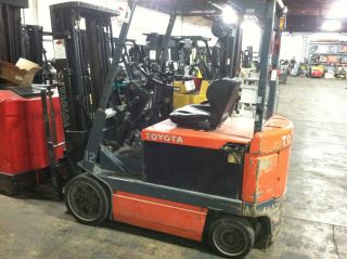 Toyota Electric Forklift photo
