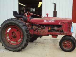 1947 Farmall H Tractor,  Tires & Tune - Up Running & Driving Unit photo
