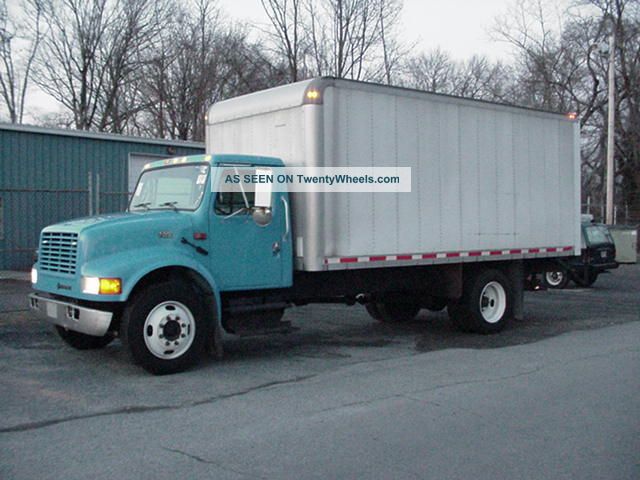 2001 International 4700 Box Trucks / Cube Vans photo