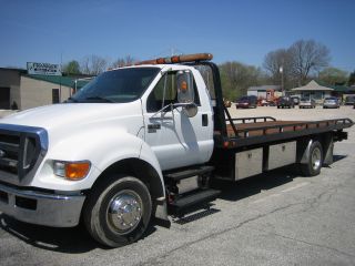 2006 Ford F - 650 photo