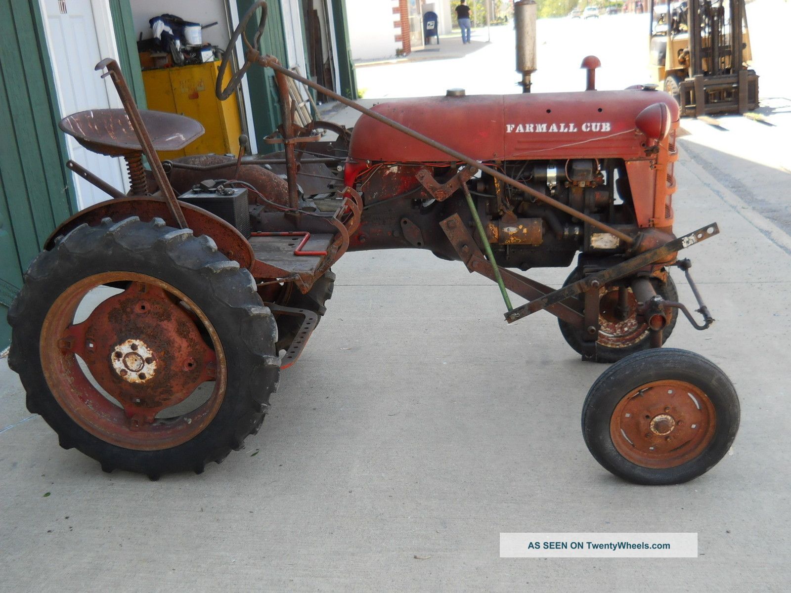 1951 Farmall Cub Farm Tractor With Snow Blade Plow & Wheel Weights Runs