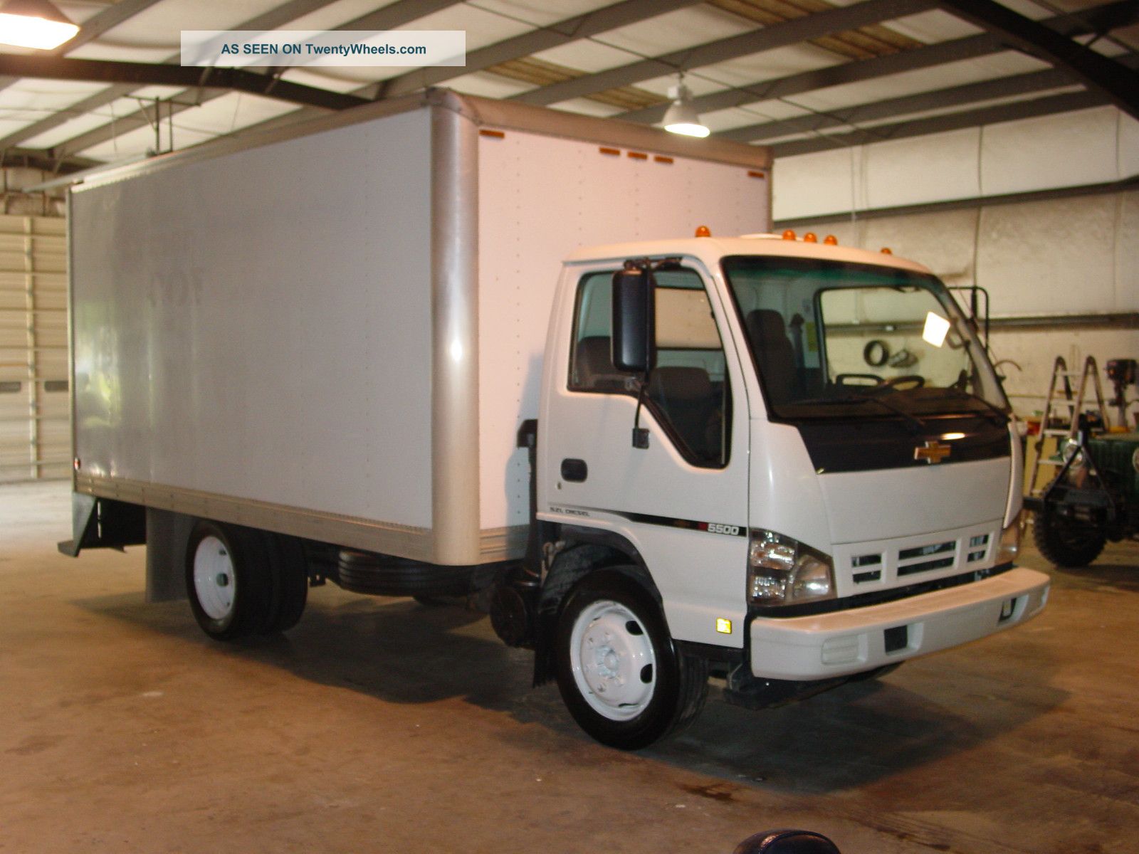 2007 Chevrolet W - 5500 Heavy Duty Box Box Trucks / Cube Vans photo