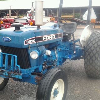 Ford 3930 Tractor photo