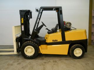 Yale Glp110mg 11000 Lb Capacity Forklift Lift Truck Pneumatic Tire Triple Stage photo