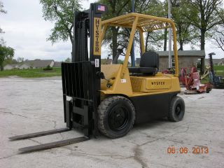 Hyster Pneumatic 4000lbs Forklift photo