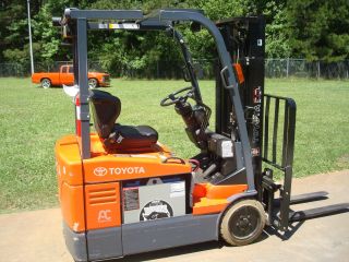 2006 Toyota 7fbeu15 3 - Wheel Electric Forklift Truck,  Battery&charger - 45 Hours photo