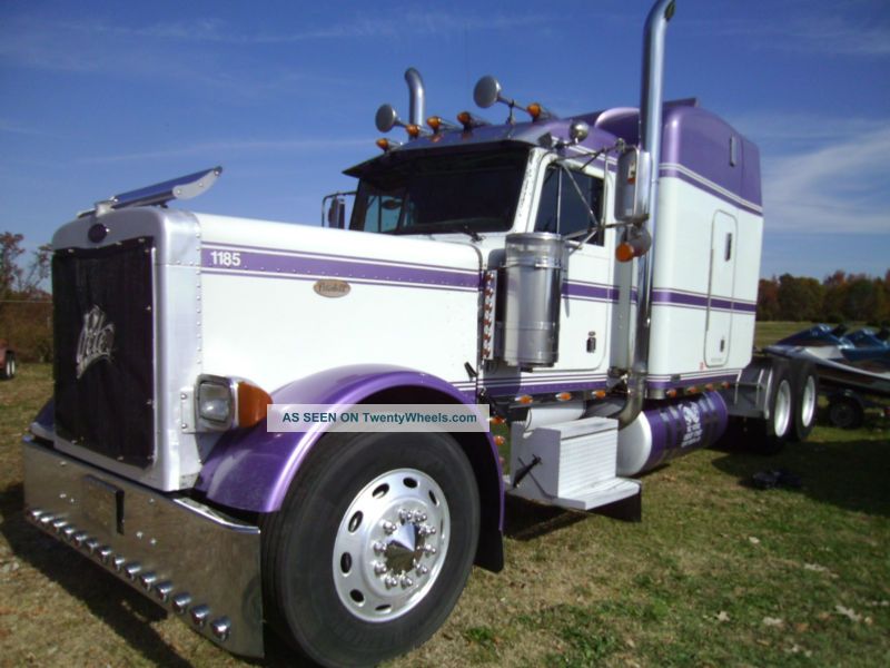 2003 Peterbilt 379 Exhd Sleeper Semi Trucks photo