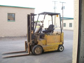 Yale 8000 Pound Electric Forklift photo