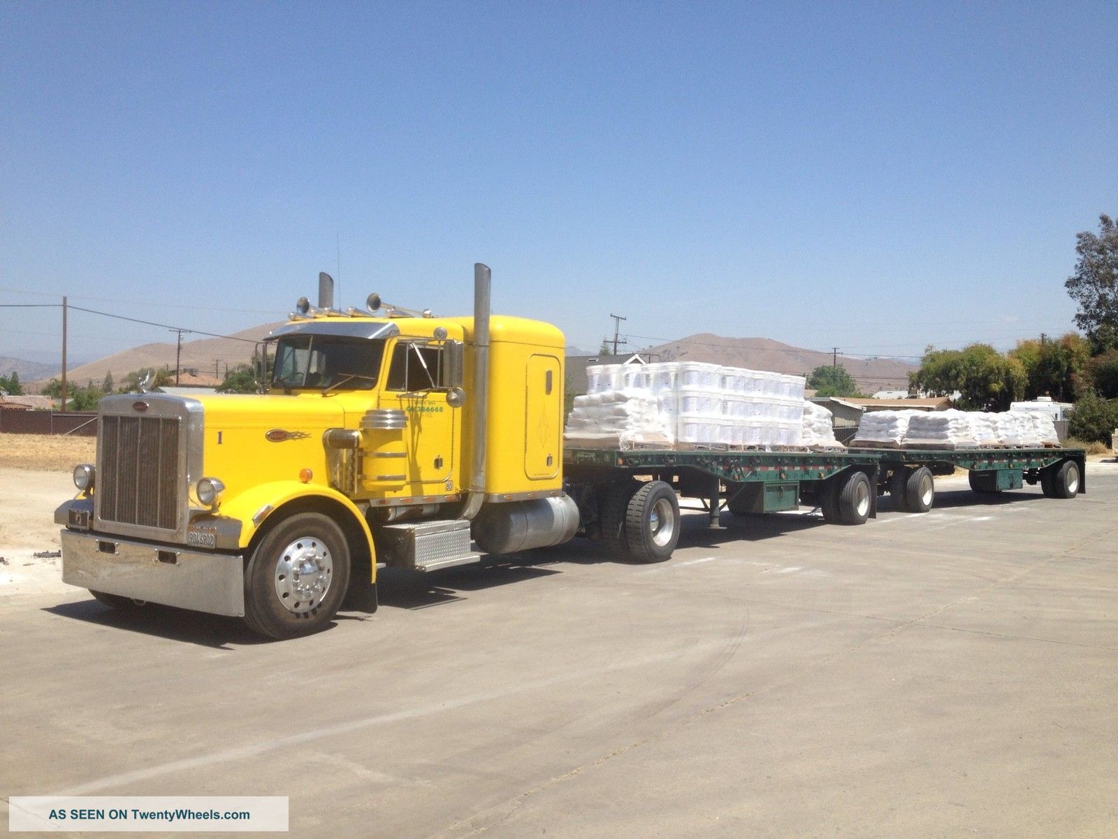 1986 Peterbilt 359 Sleeper Semi Trucks photo