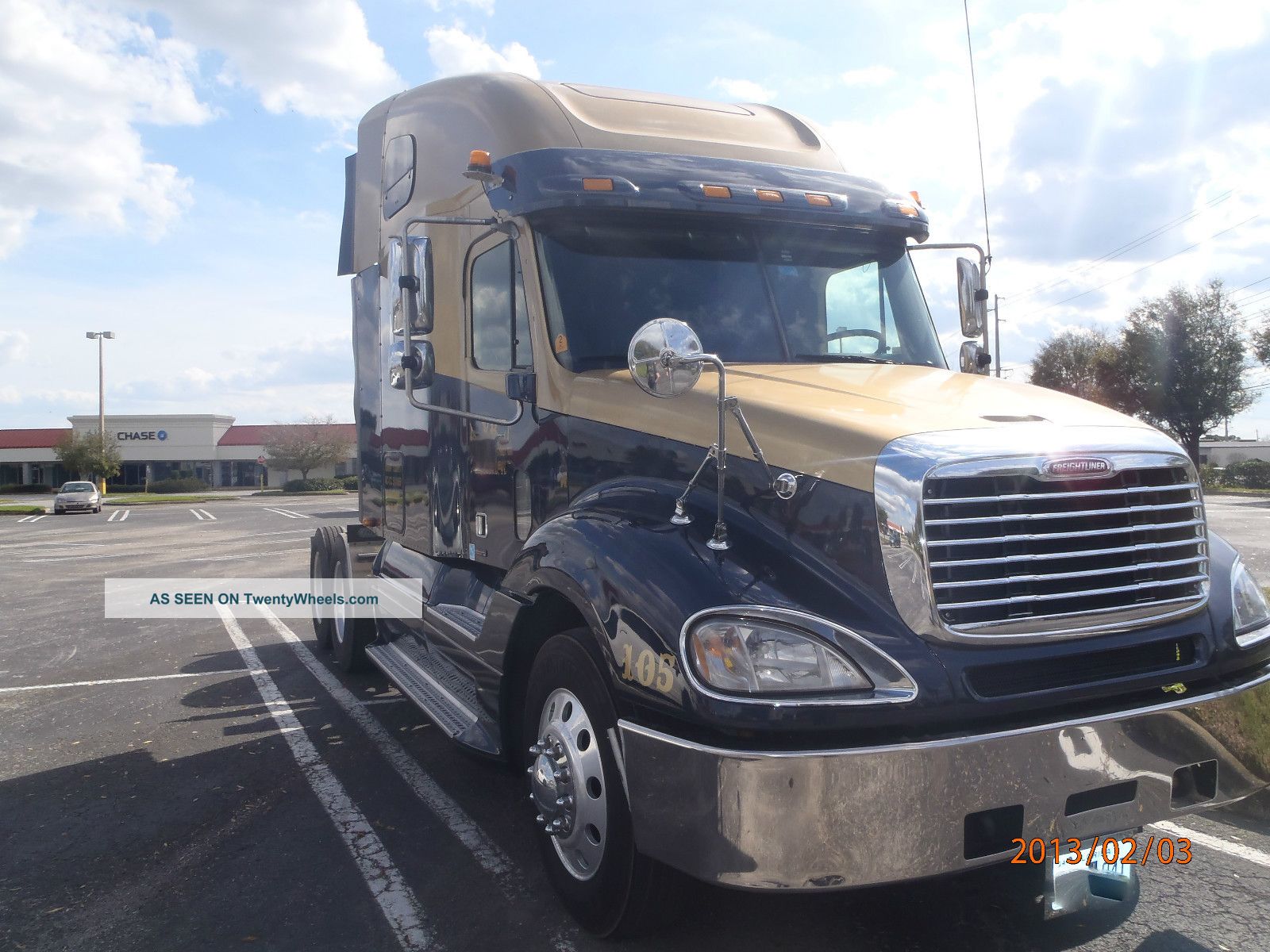 2006 Freightliner Columbia 120 Sleeper Semi Trucks photo